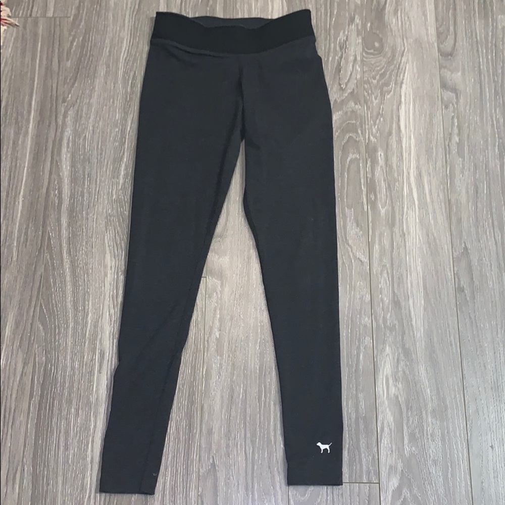 Dark grey cotton  VS pink leggings
